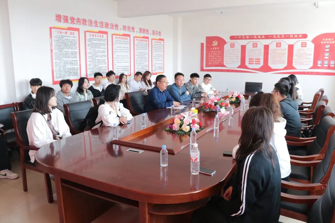 b4a936ddeab4788d2e3babd20b133118.jpg
