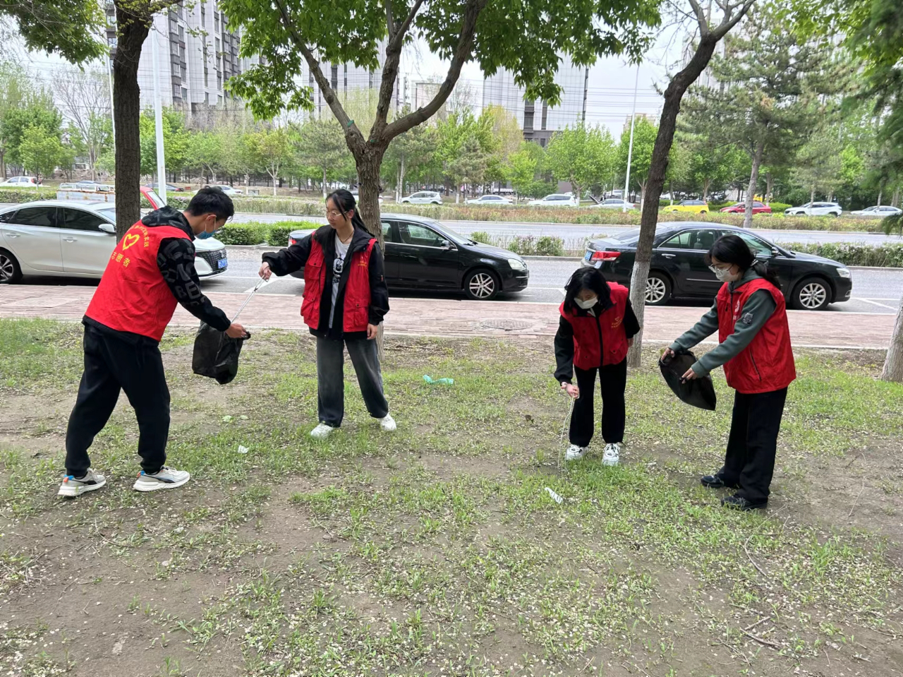 捡垃圾1.jpg