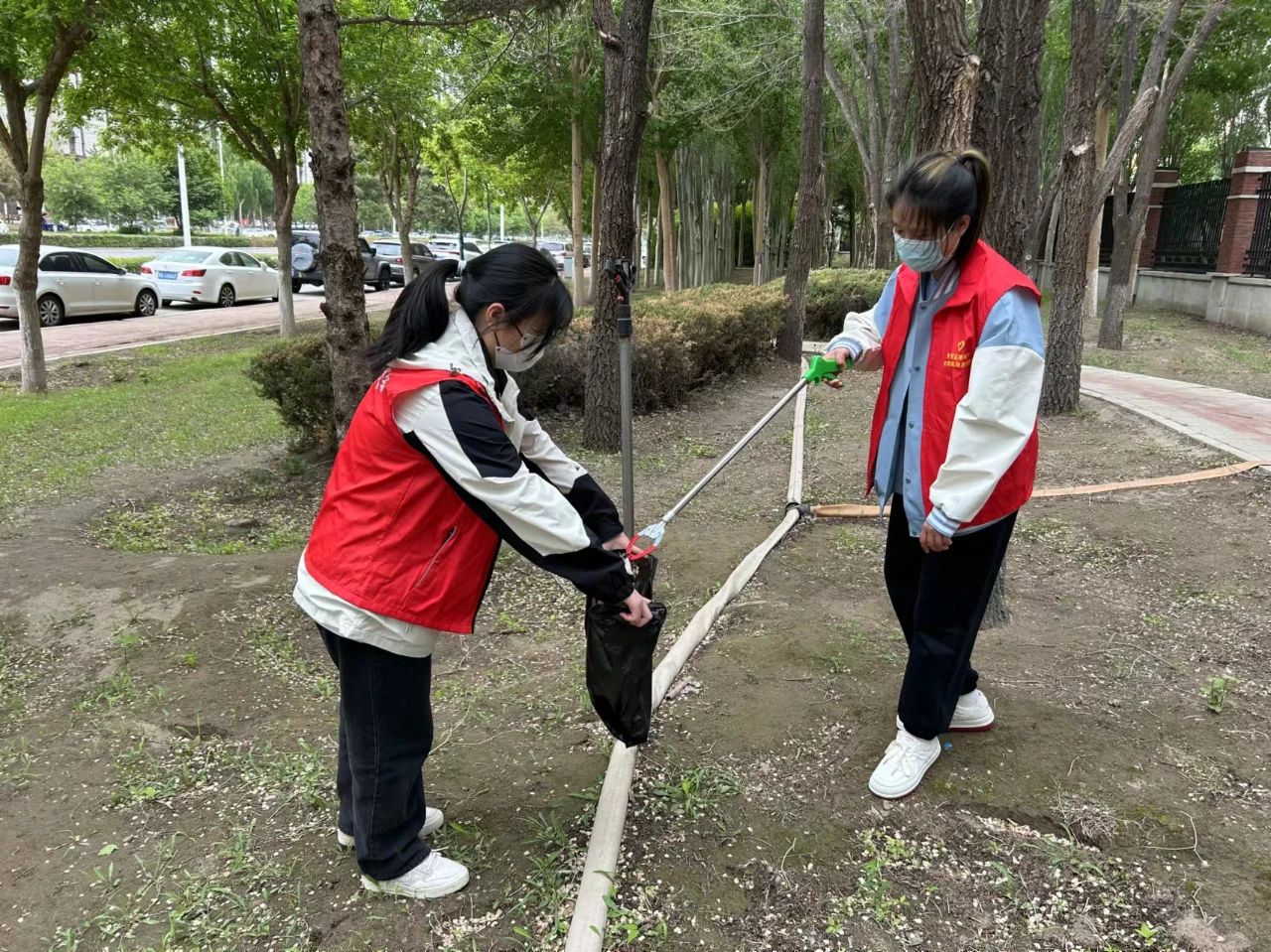 捡垃圾2.jpg
